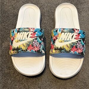 Nike Tropical Floral Slide Sandals - Black and White